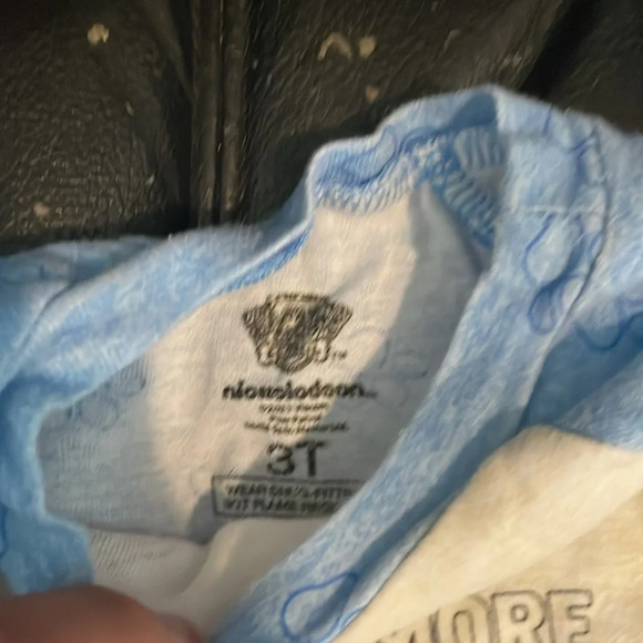 Paw Patrol PJ set Size 3T - Picture 4 of 5